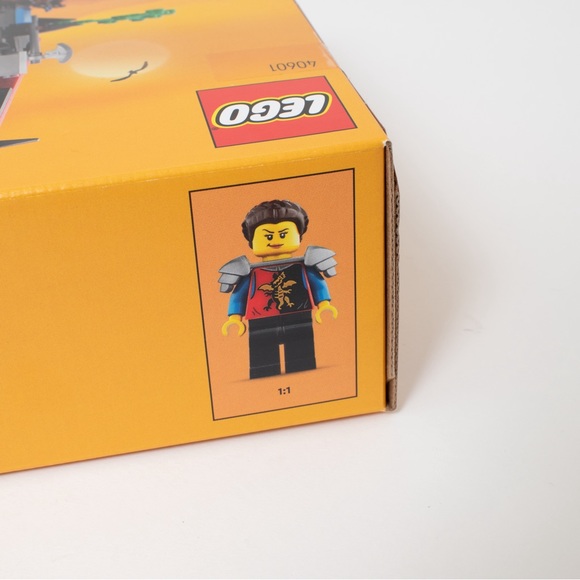 NIB Lego 40601 Majisto’s Magical Workshop GWP - Picture 5 of 6